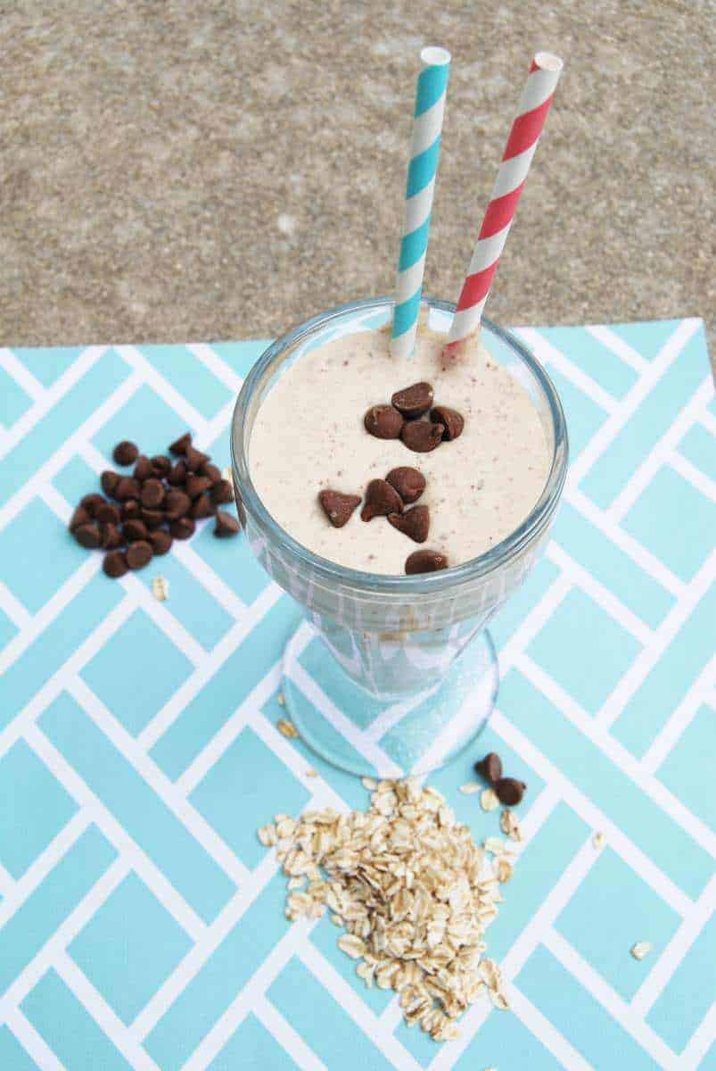 Delicious Peanut Butter Smoothie in a Blender · The Inspiration Edit