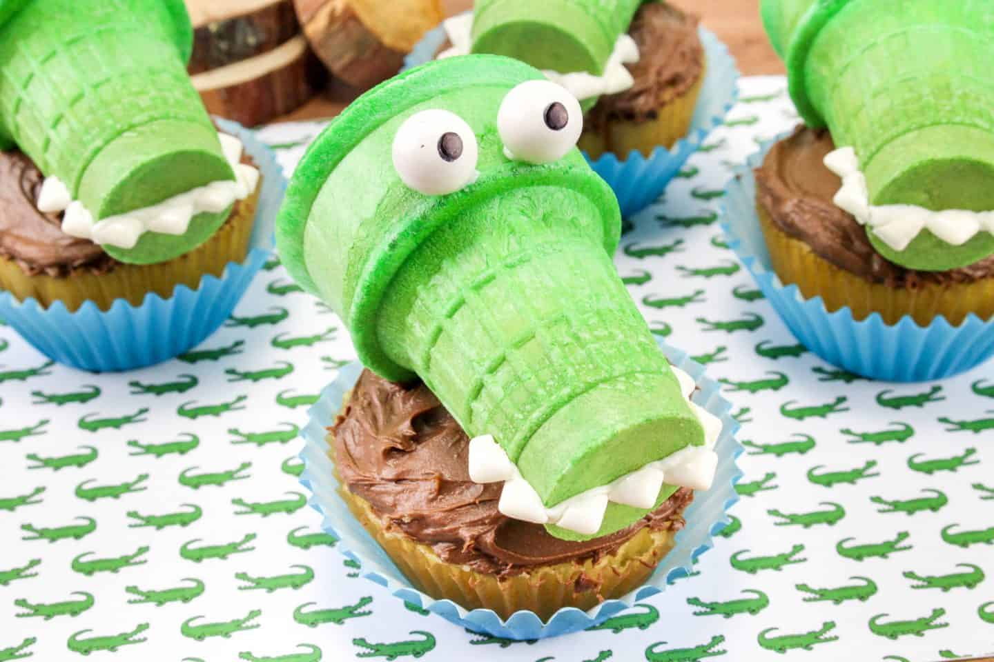 Alligator Cupcakes Super Fun Cupcake Ideas · The Inspiration Edit