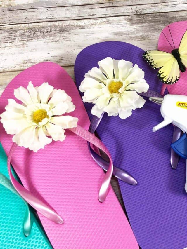 Flip flops with flowers on clearance them